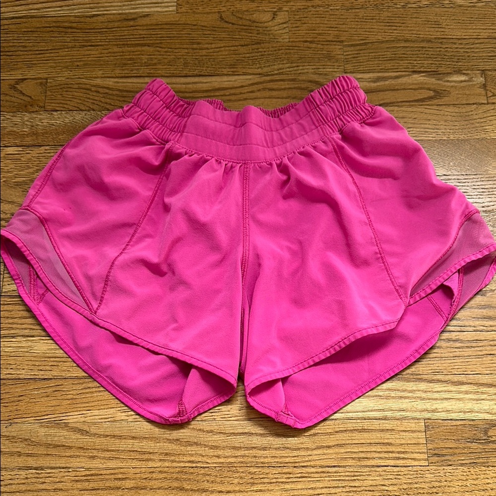 Pink Lululemon High Rise Hotty Hot Shorts 2.5" length - size 0